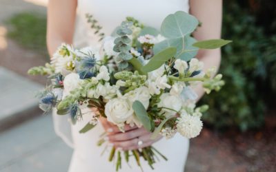 What Type Of Wedding Flowers Should I Use?