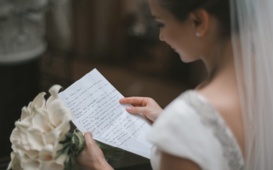 How Do We Write Our Wedding Vows? Tips and Examples