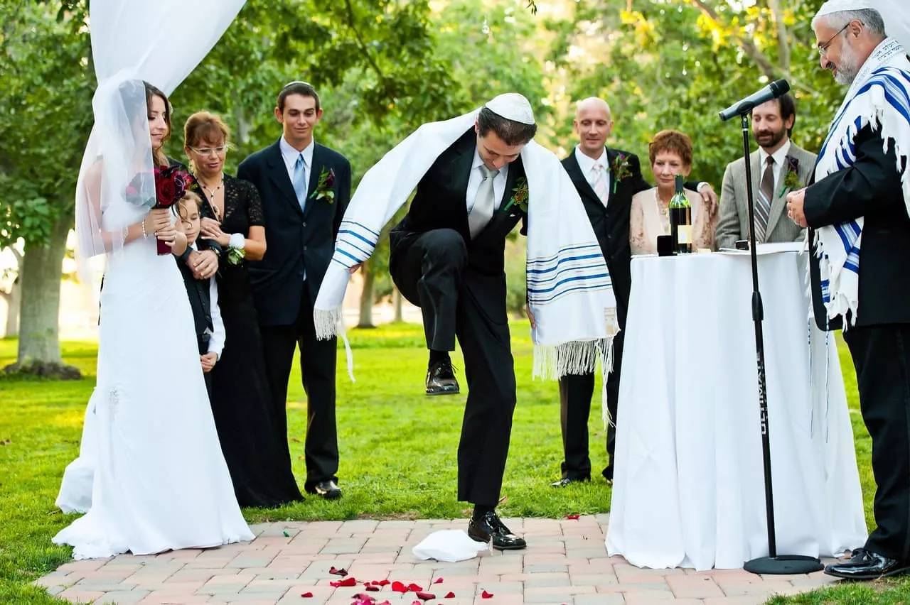 Blog  A Simple Guide to a Jewish Wedding Ceremony