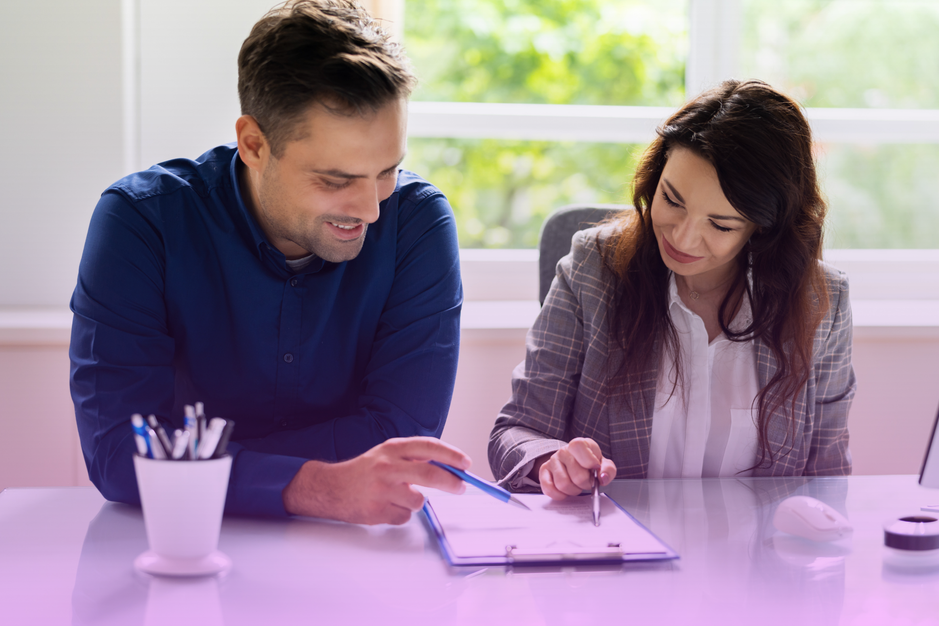 Person meeting with attorney to update will after divorce